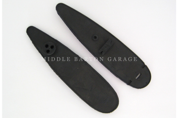 FRONT SIDELIGHT GASKET - 600 (pair)